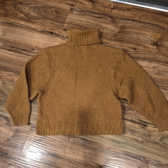 Denver Hayes Sweaters - 💙Denver Hayes Chunky Turtleneck Sweater — Camel